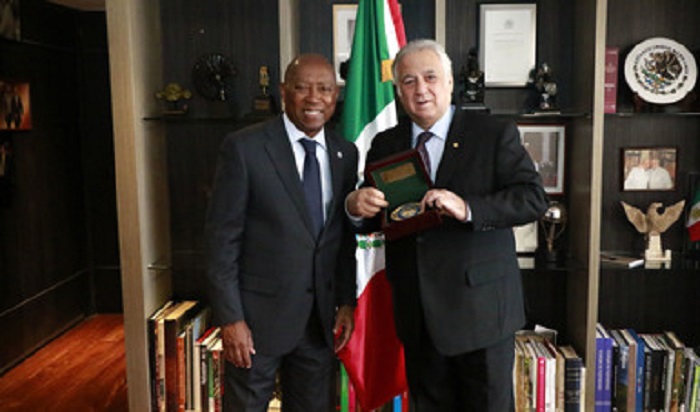 post_ALCALDE_HOUSTON_SYLVESTER-TUNER5