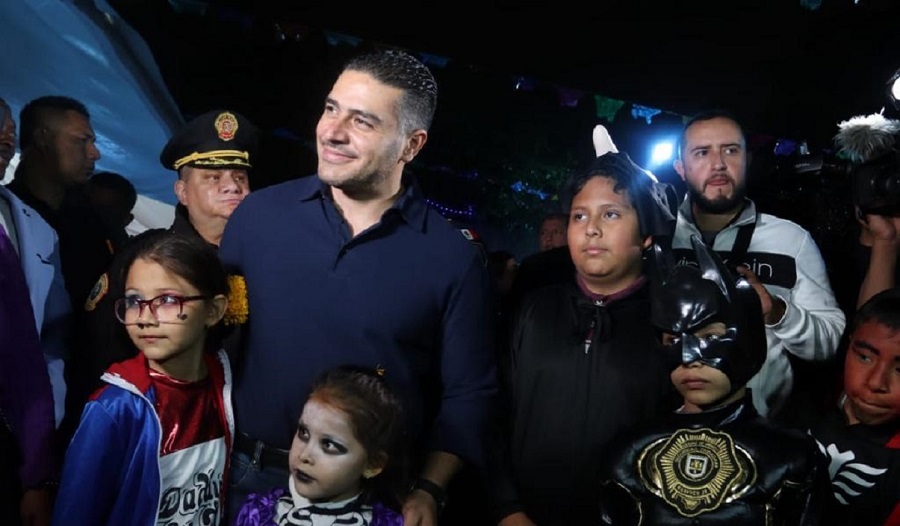 secretario_de_seguridad_ciudadana_acude_a_dia_de_muertos_en_cdmx.jfif_423682103