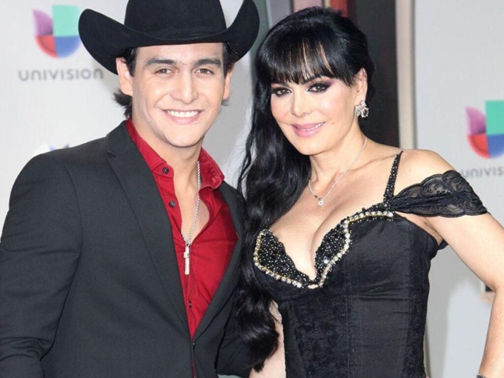 maribel-guardia-ya-es-abuela_crop1681111475269.jpg_1902800913
