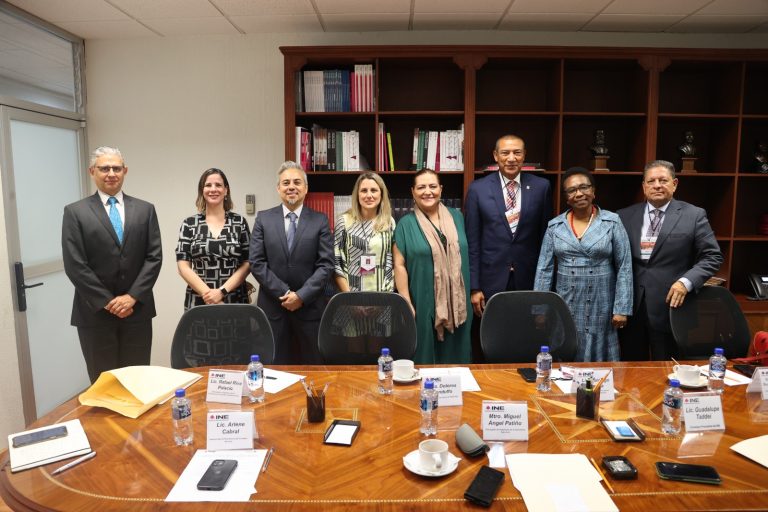 f8c615a5-781e-4876-b583-884facaf3505-768x512