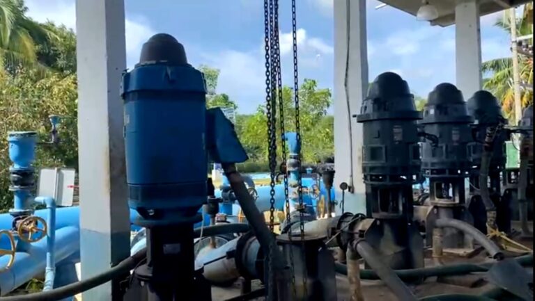 SE-RESTABLECE-ABASTO-DE-AGUA-POTABLE-2-768x433